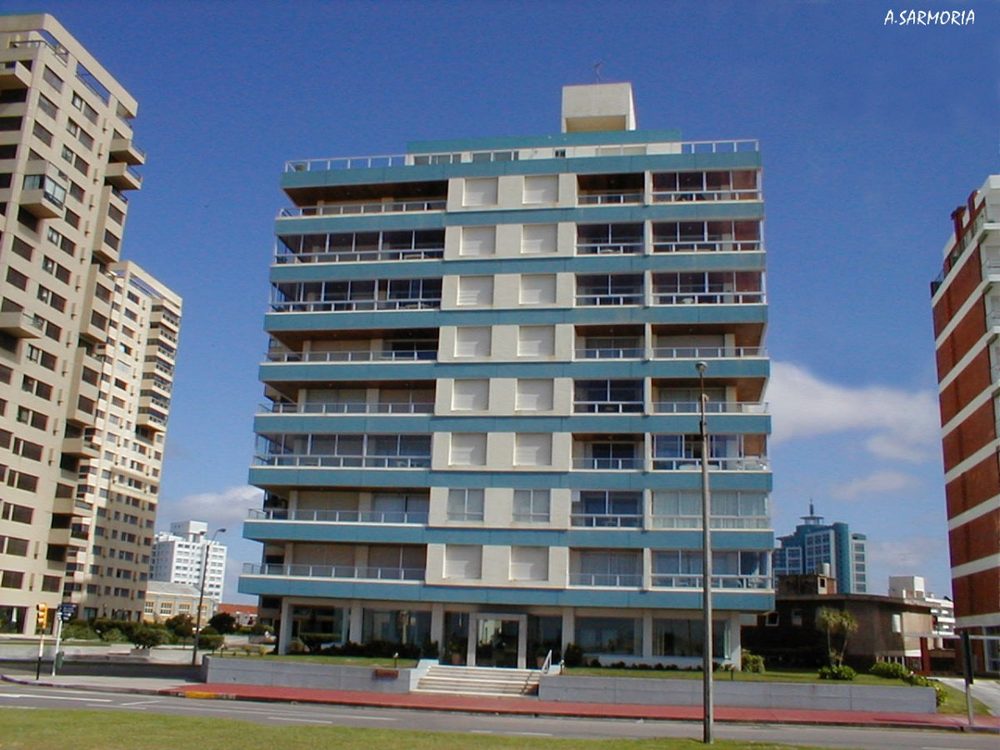 Fachada de Alborada — Playa Brava, Punta del Este