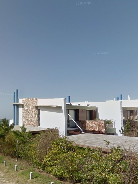 Fachada de Bahia de Montoya — La Barra, La Barra