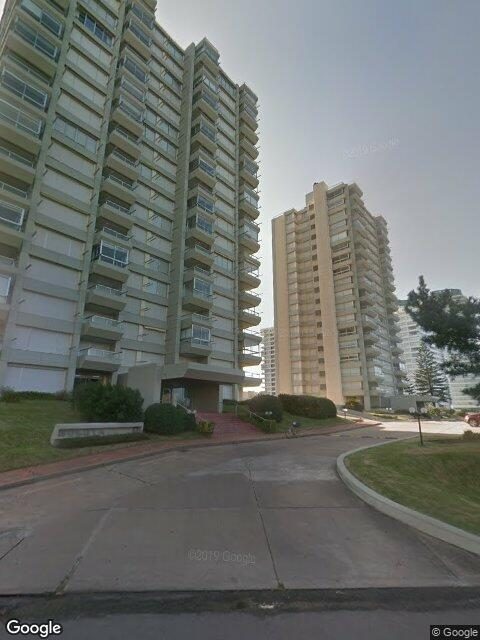 Fachada de Complejo Puerto del Sol — Playa Mansa, Punta del Este