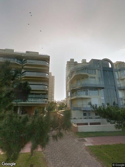 Fachada de Costamarina — Playa Mansa, Punta del Este