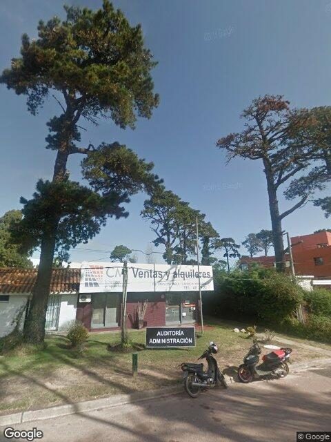 Fachada de Daluis 3 — Av. Roosevelt, Punta del Este