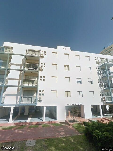 Fachada de Edificio Aguamarina — Aidy Grill, Punta del Este