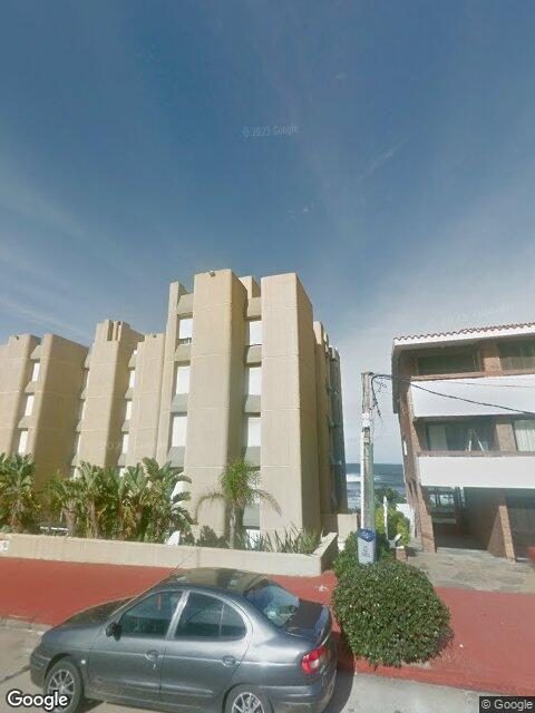 Fachada de Edificio Arrecifes — Península, Punta del Este