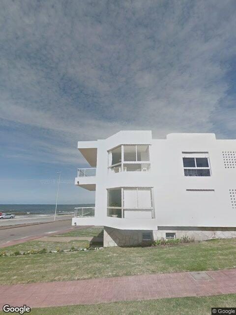 Fachada de Edificio Azucena — Península, Punta del Este