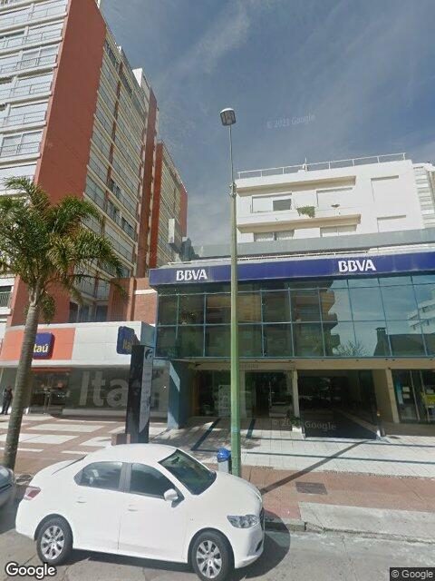 Fachada de Edificio Barlovento — Península, Punta del Este