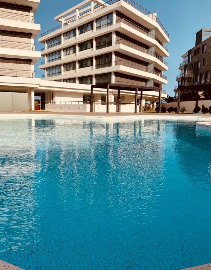 Fachada de Blue Bird — Playa Brava, Punta del Este