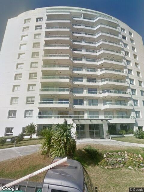 Fachada de Edificio Botavara — Aidy Grill, Punta del Este