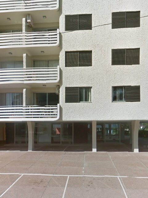 Fachada de Buenos Aires — Playa Mansa, Punta del Este
