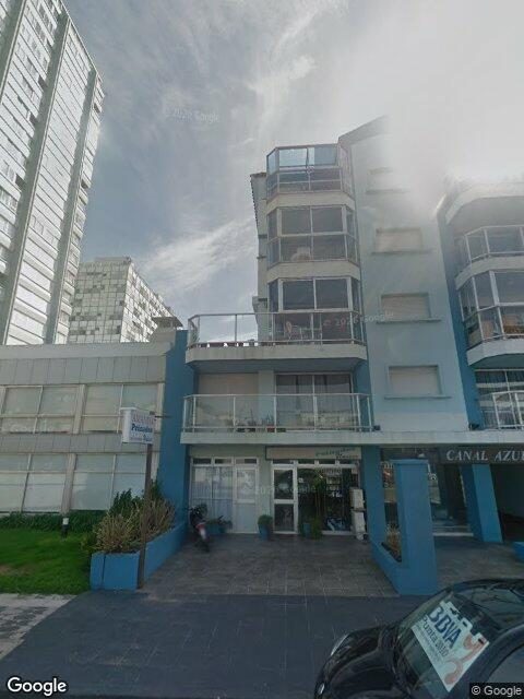 Fachada de Edificio Canal Azul — Península, Punta del Este