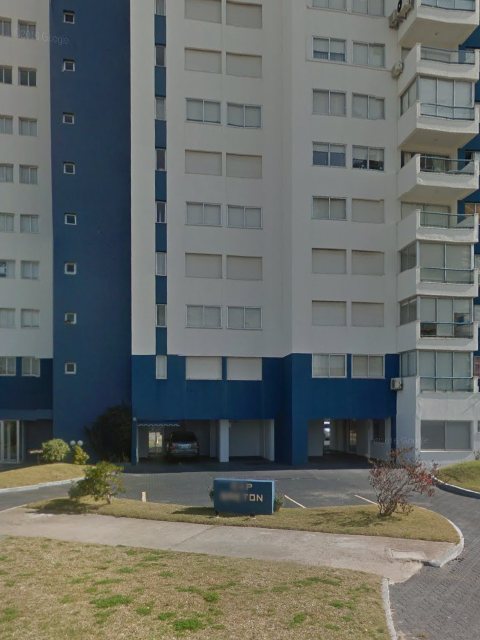 Fachada de Cap Breton — Playa Mansa, Punta del Este