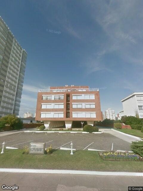 Fachada de Edificio Carbe — Playa Mansa, Punta del Este