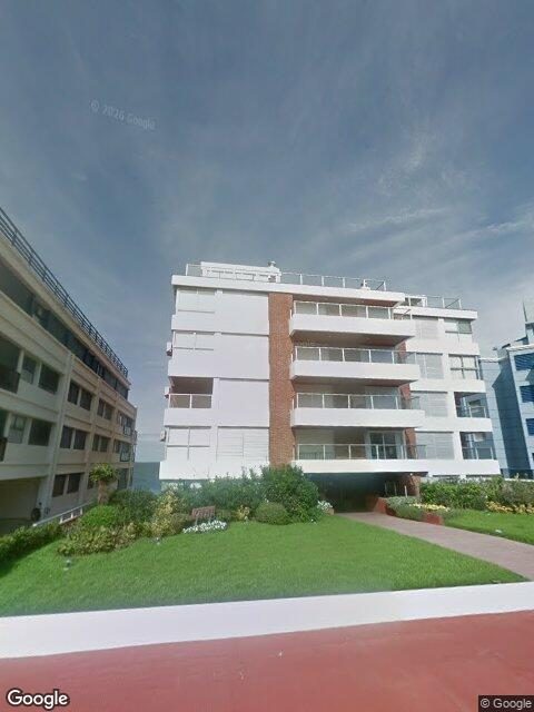Fachada de Edificio Carmel — Península, Punta del Este