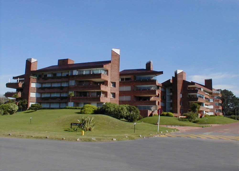Façade de Casa de Mar — Playa Brava, Punta del Este