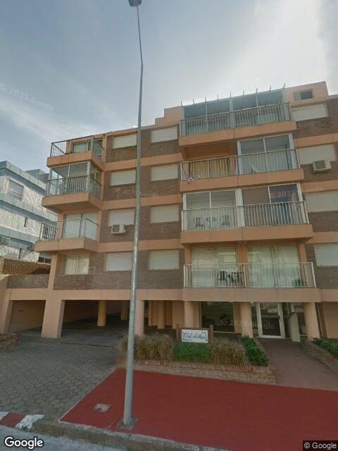 Fachada de Edificio Club del Mar — Península, Punta del Este