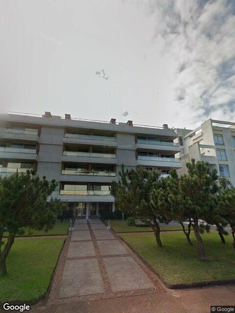 Fachada de Edificio Cozumel Mansa — Playa Mansa, Punta del Este