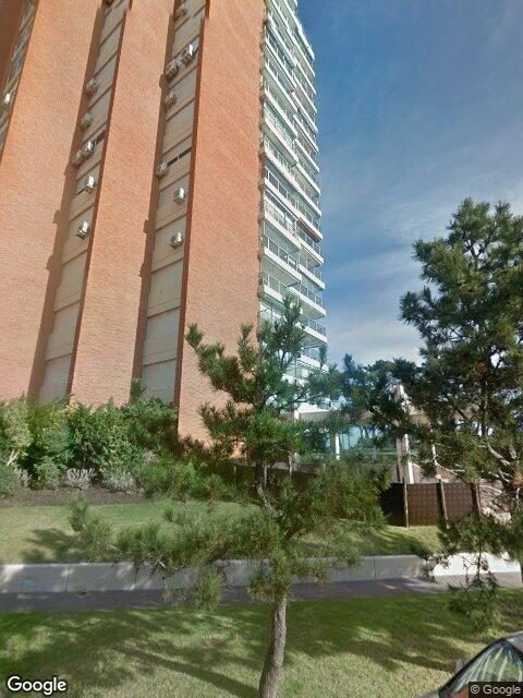 Fachada de Edificio Golden Gate — Playa Mansa, Punta del Este