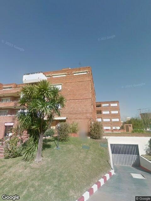 Fachada de Edificio Helios — Aidy Grill, Punta del Este