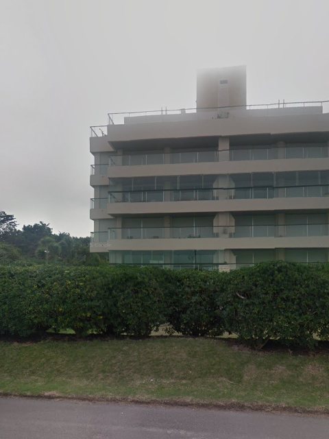 Fachada de Hipocampo — Playa Brava, Punta del Este