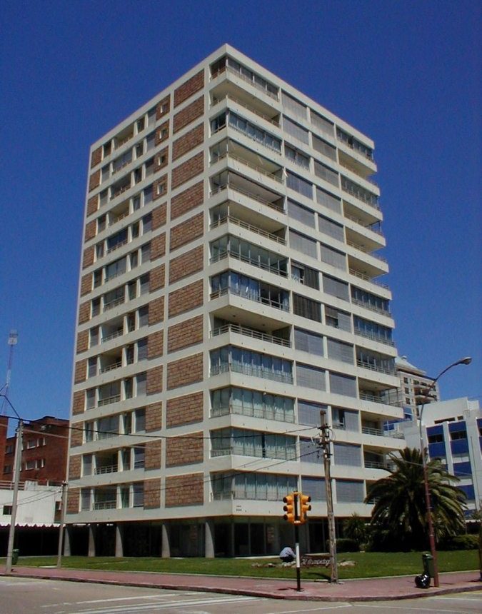 Fachada de il Campidoglio — Península, Punta del Este