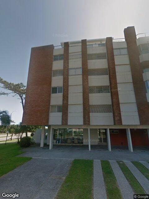 Fachada de Edificio Ilha Bella — Playa Mansa, Punta del Este