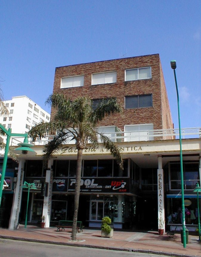 Fachada de Isla de Lobos — Península, Punta del Este
