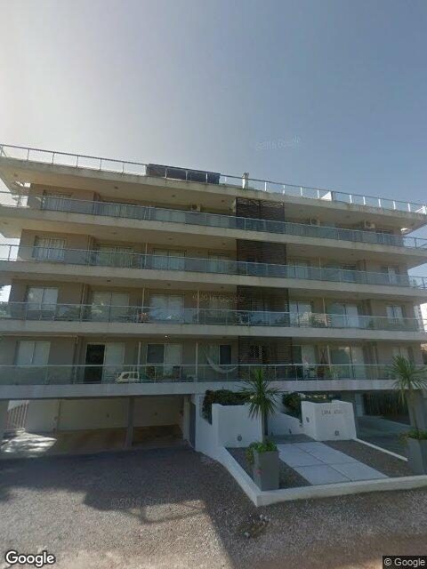 Fachada de Edificio Luna Azul I — Aidy Grill, Punta del Este