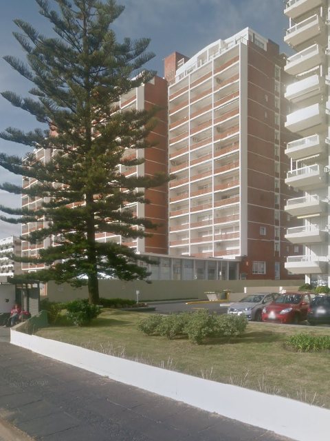 Fachada de Malecon ll — Playa Mansa, Punta del Este