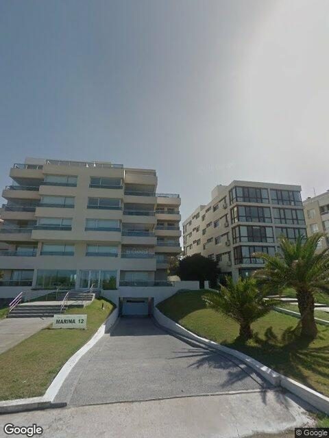 Fachada de Edificio Marina 12 — Playa Brava, Punta del Este