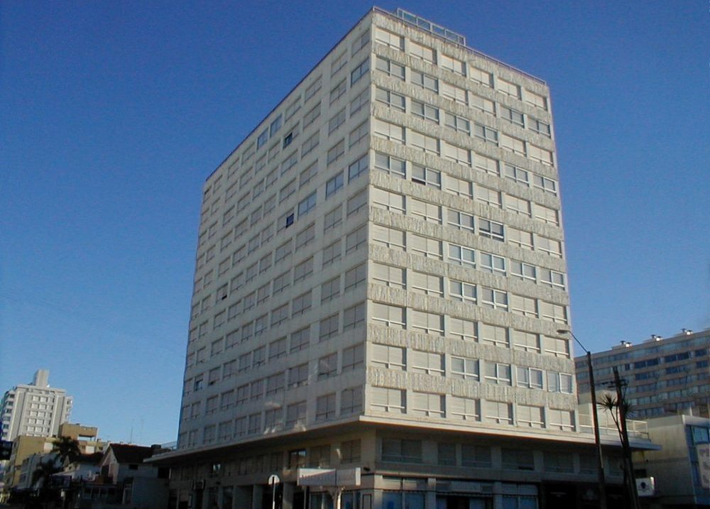 Fachada de Michelangelo — Península, Punta del Este