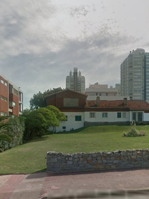 Fachada de Mistral I — Península, Punta del Este