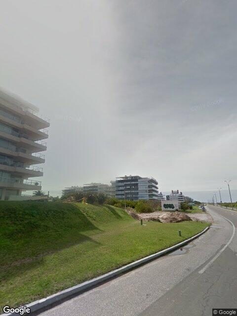 Fachada de Edificio Mythos — Playa Brava, Punta del Este