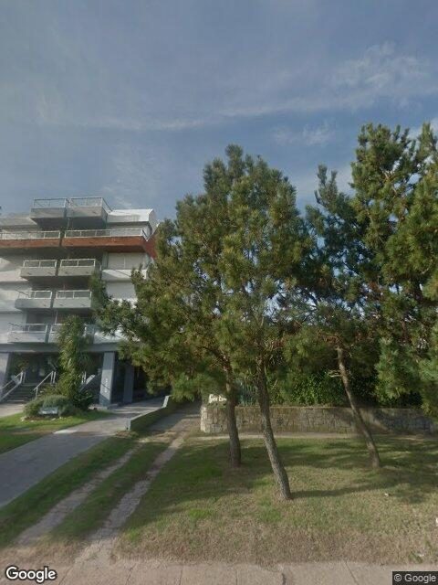 Fachada de Edificio Neorama — Playa Mansa, Punta del Este