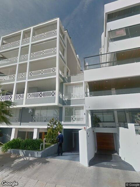 Fachada de Edificio New Port — Península, Punta del Este