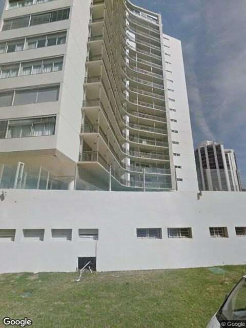 Fachada de Edificio Opus Alpha — Playa Brava, Punta del Este