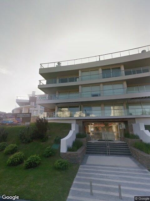 Fachada de Edificio Parc Du Soleil — Playa Mansa, Punta del Este
