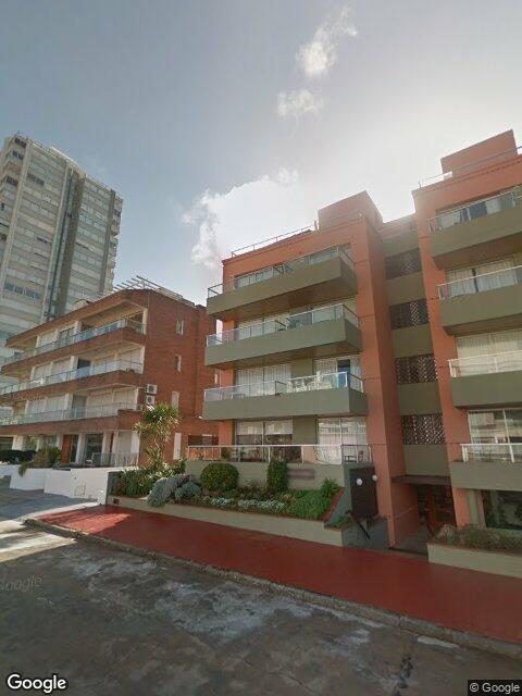 Fachada de Edificio Port D Albret — Península, Punta del Este