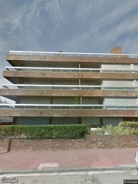 Fachada de Edificio Porto Santo — Península, Punta del Este