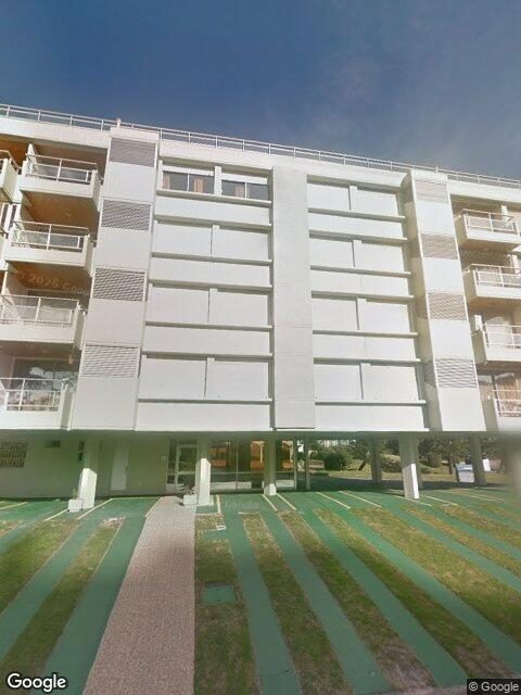 Fachada de Edificio Proa al Mar — Playa Mansa, Punta del Este
