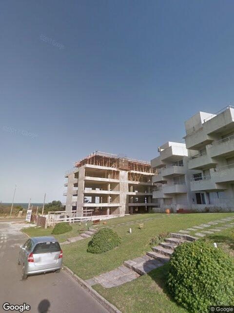 Fachada de Edificio Puerto Tablas — Playa Mansa, Punta del Este