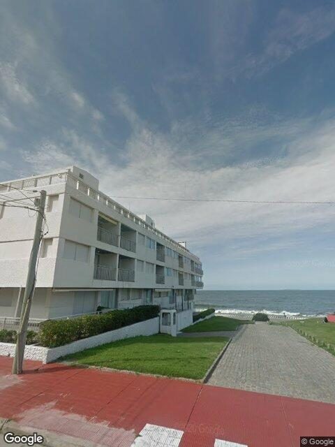 Fachada de Edificio Puerto Ventura — Península, Punta del Este