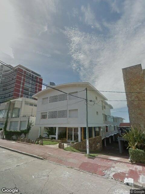 Fachada de Edificio Samoa — Península, Punta del Este