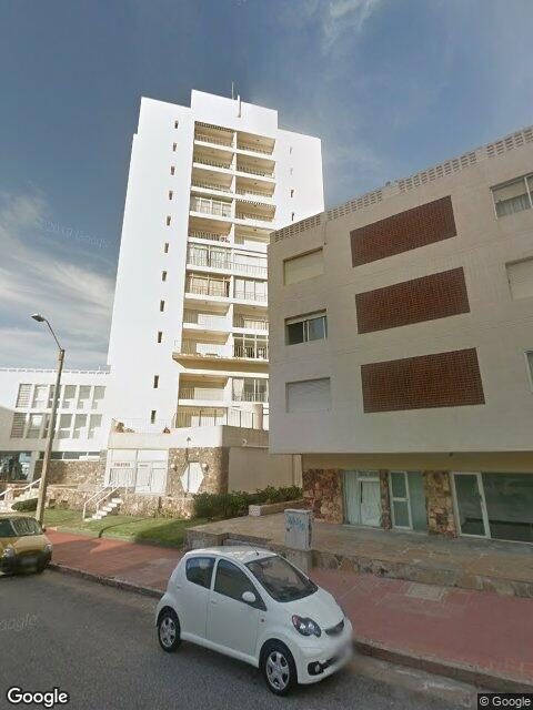 Fachada de Edificio San Antonio — Península, Punta del Este