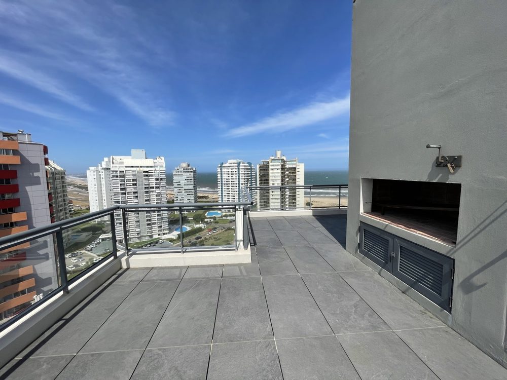 Fachada de Siglo Sol — Playa Brava, Punta del Este