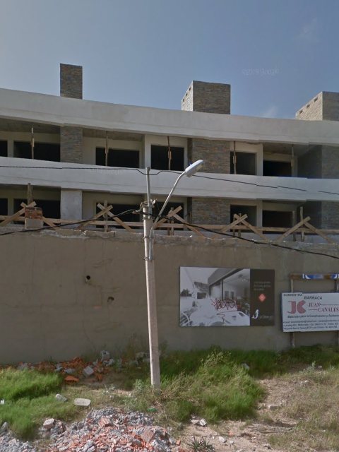 Fachada de Sirenuse — Playa Mansa, Punta del Este