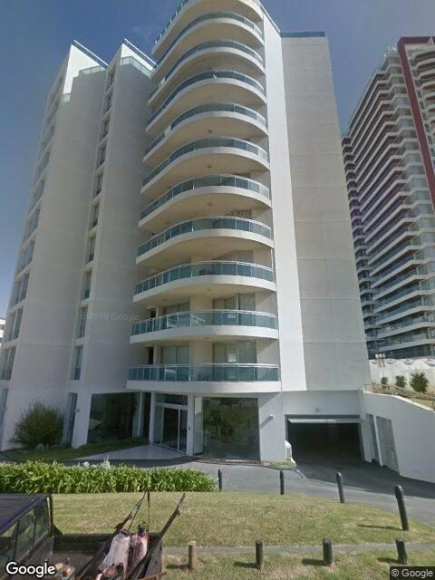 Fachada de Edificio Sol y Luna I — Playa Brava, Punta del Este