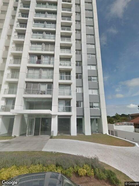 Fachada de Edificio Summer Tower — Av. Roosevelt, Punta del Este