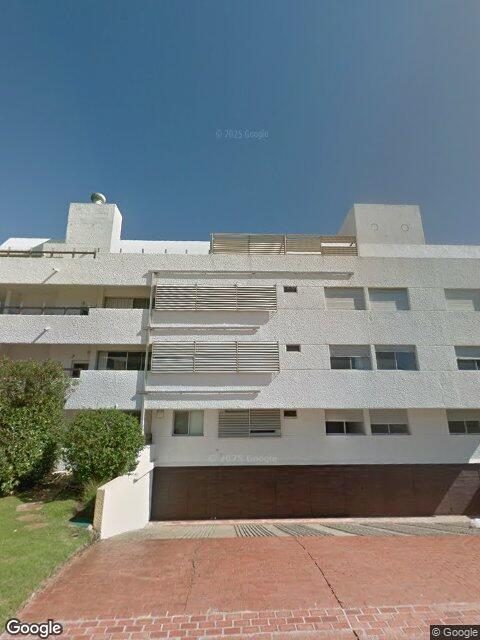 Fachada de Edificio Terrazas del Pinar — Pinares, Punta del Este