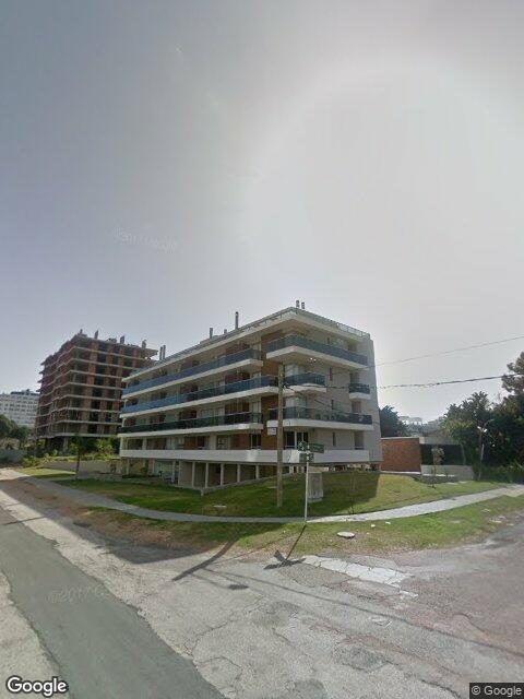 Fachada de Edificio The Point Brava — Playa Brava, Punta del Este