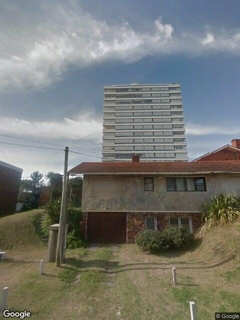 Fachada de Edificio Tiburón II — Playa Brava, Punta del Este