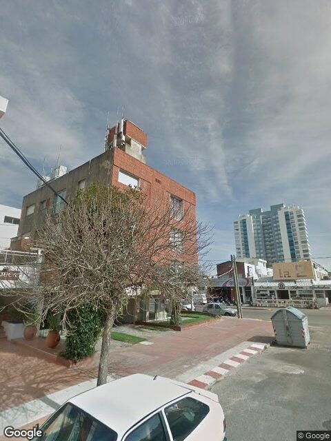 Fachada de Edificio Tijuca — Playa Mansa, Punta del Este